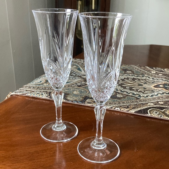 Vintage Crystal champagne flutes - Picture 1 of 6